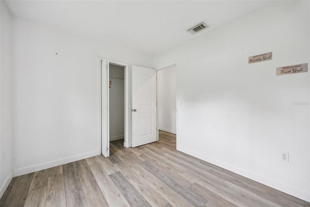 На продажу: $269,000 (3 спален, 1 ванн, 1134 Квадратных фут)