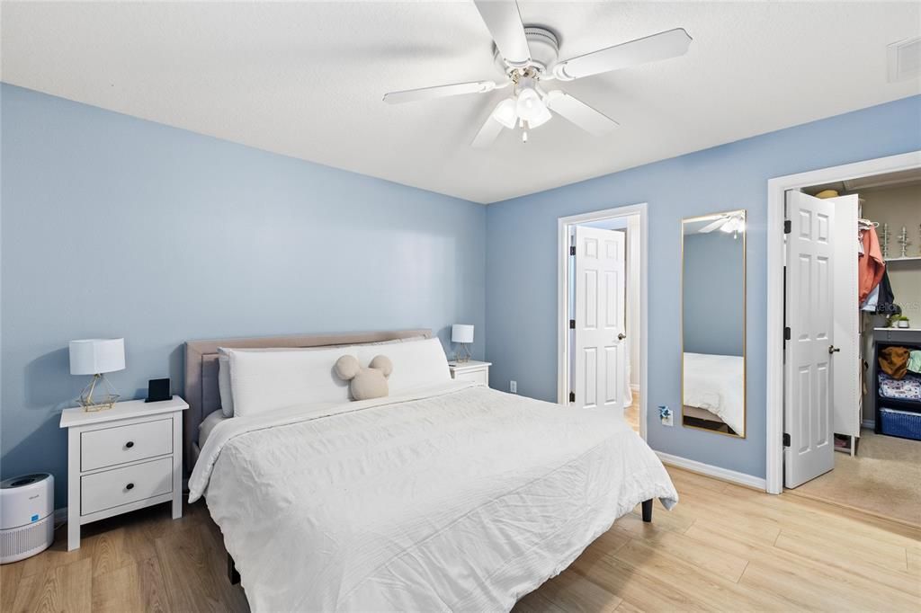 For Sale: $398,000 (4 beds, 3 baths, 1595 Square Feet)