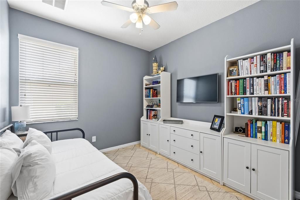 For Sale: $398,000 (4 beds, 3 baths, 1595 Square Feet)