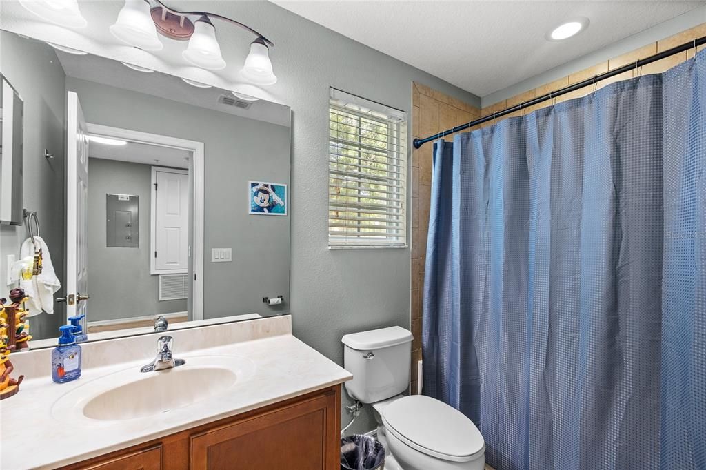 For Sale: $398,000 (4 beds, 3 baths, 1595 Square Feet)
