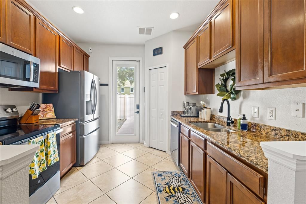 For Sale: $398,000 (4 beds, 3 baths, 1595 Square Feet)