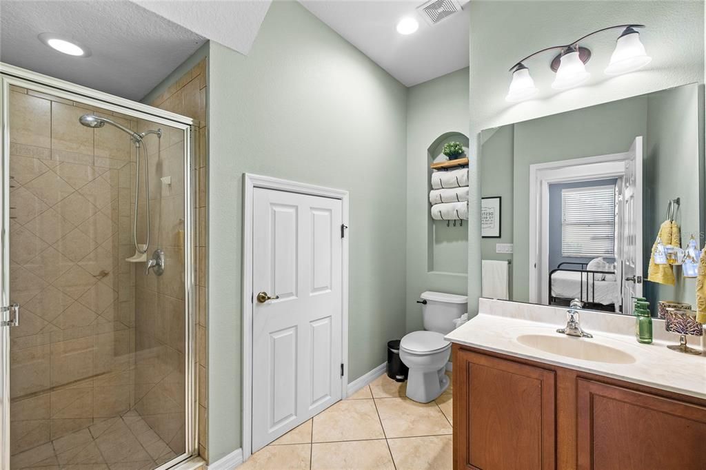 For Sale: $398,000 (4 beds, 3 baths, 1595 Square Feet)