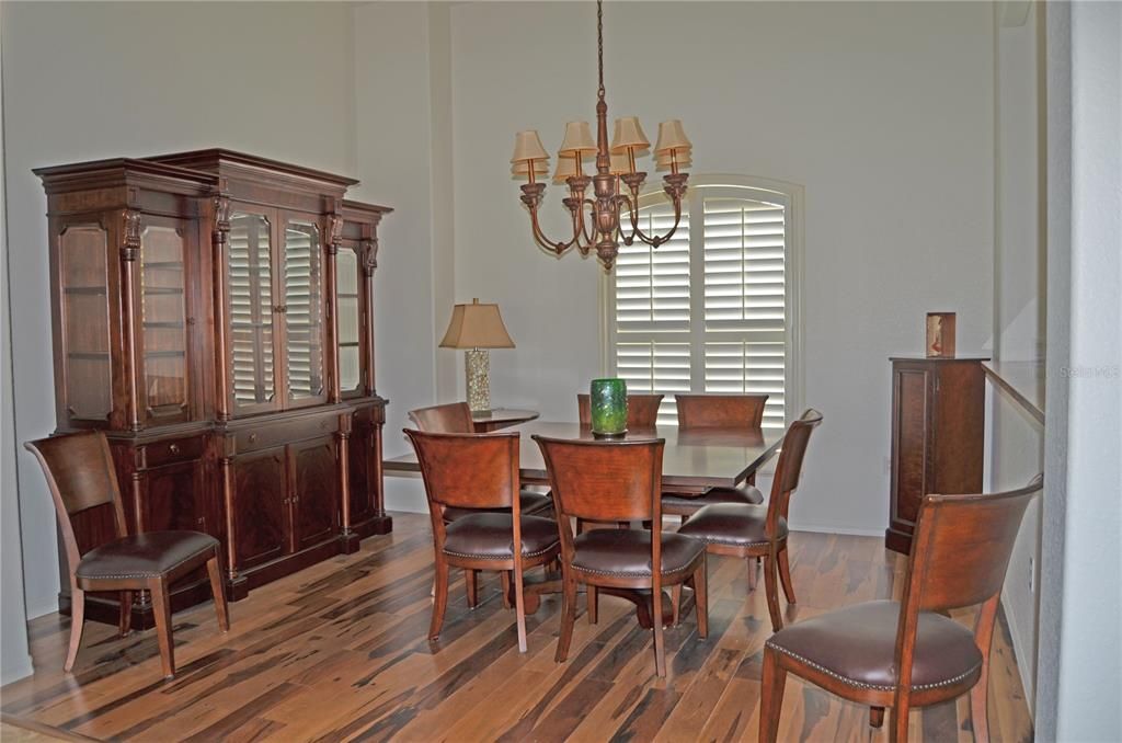 For Sale: $441,500 (3 beds, 3 baths, 2513 Square Feet)
