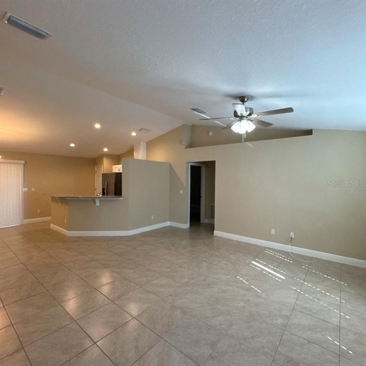 For Sale: $252,000 (3 beds, 2 baths, 1431 Square Feet)