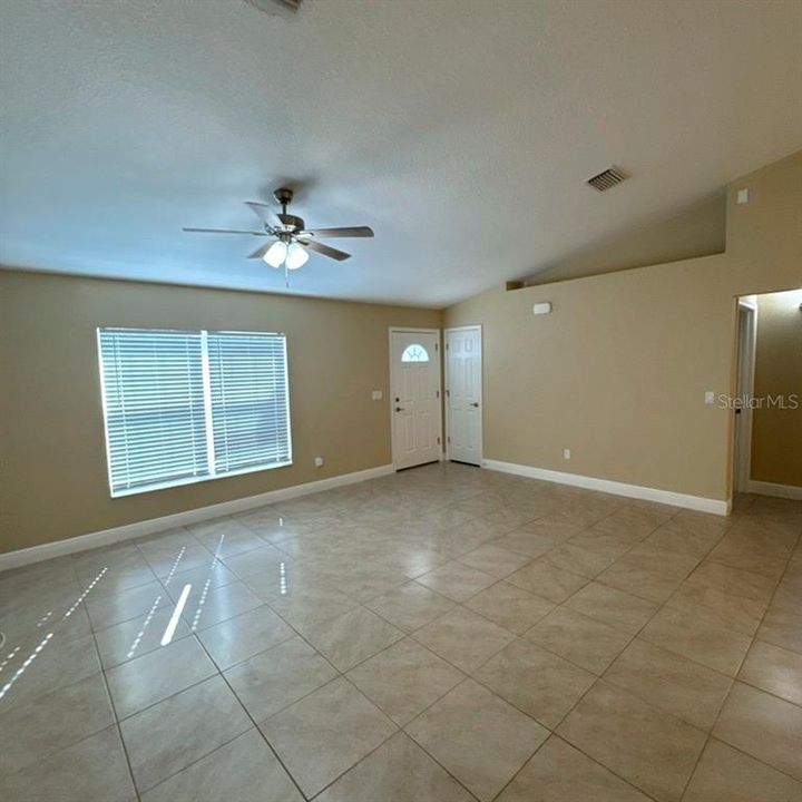 For Sale: $252,000 (3 beds, 2 baths, 1431 Square Feet)
