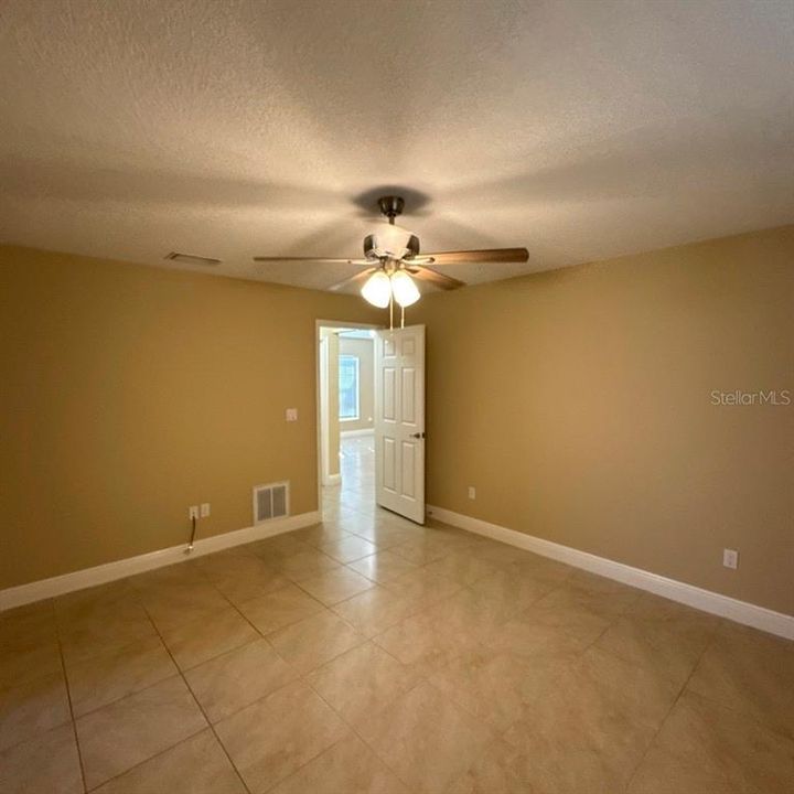 For Sale: $252,000 (3 beds, 2 baths, 1431 Square Feet)