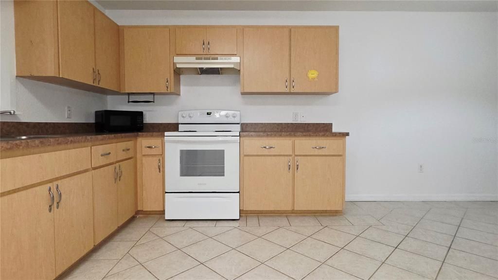 For Rent: $1,350 (2 beds, 2 baths, 991 Square Feet)