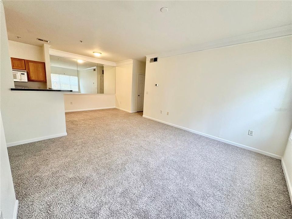 For Rent: $1,600 (2 beds, 2 baths, 1048 Square Feet)