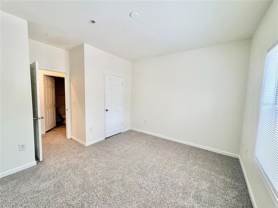 For Rent: $1,600 (2 beds, 2 baths, 1048 Square Feet)