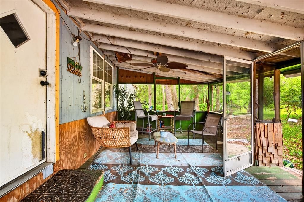 На продажу: $175,000 (5 спален, 2 ванн, 1880 Квадратных фут)