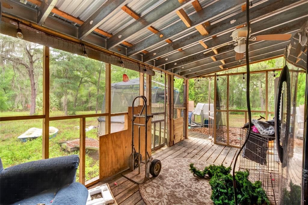 На продажу: $173,000 (5 спален, 2 ванн, 1880 Квадратных фут)