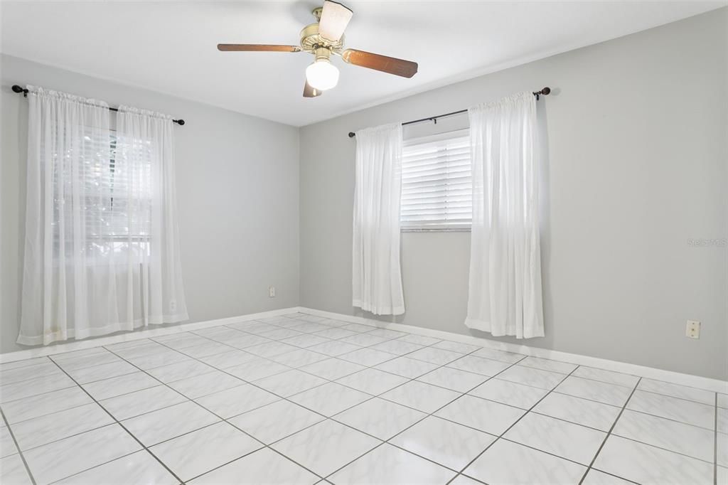 En Venta: $399,900 (3 camas, 2 baños, 1656 Pies cuadrados)