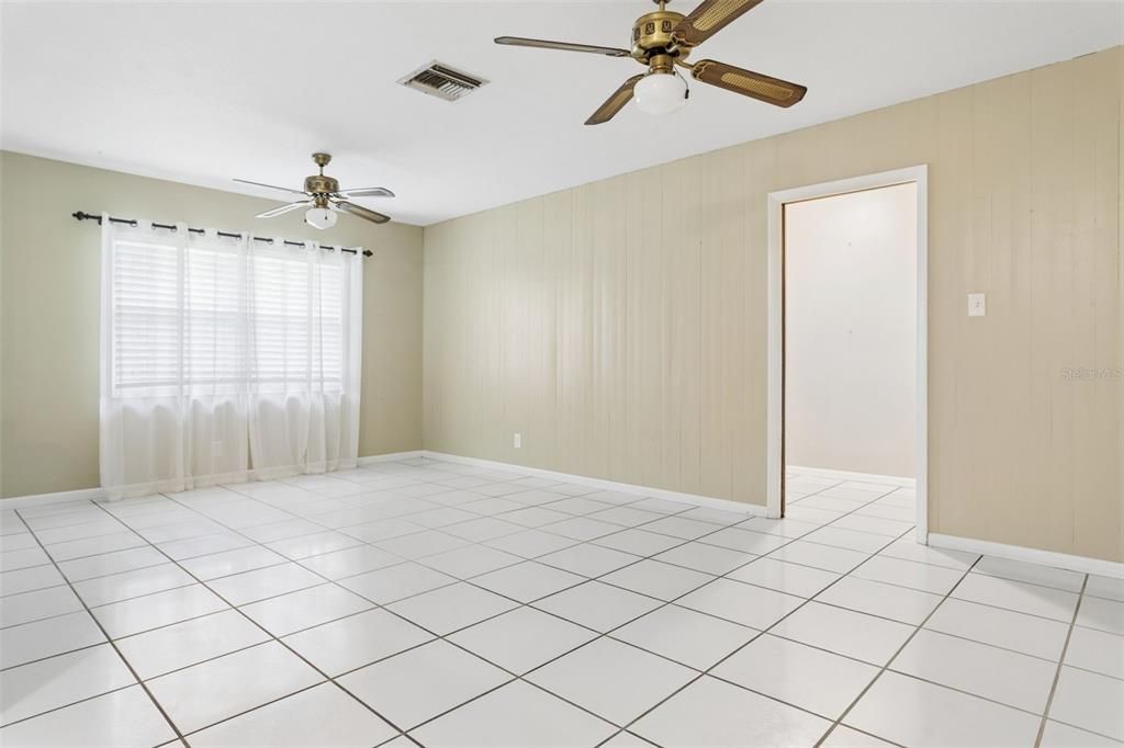 En Venta: $399,900 (3 camas, 2 baños, 1656 Pies cuadrados)