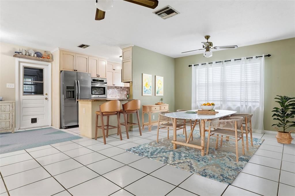En Venta: $399,900 (3 camas, 2 baños, 1656 Pies cuadrados)