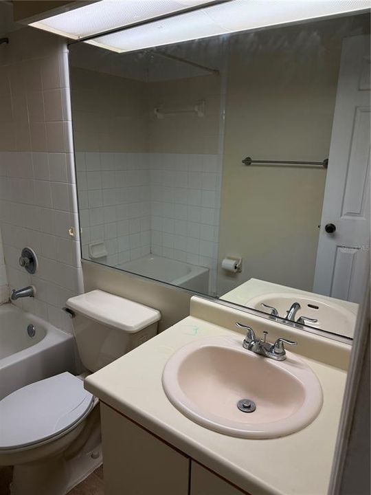 En Venta: $175,000 (2 camas, 2 baños, 1031 Pies cuadrados)