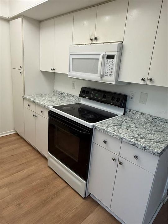 En Venta: $175,000 (2 camas, 2 baños, 1031 Pies cuadrados)