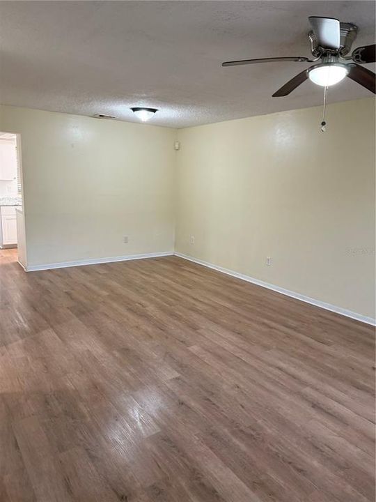 En Venta: $175,000 (2 camas, 2 baños, 1031 Pies cuadrados)