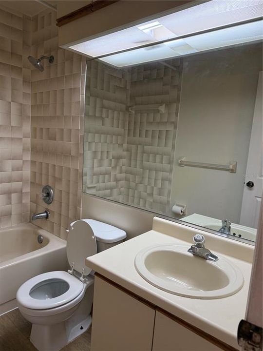 En Venta: $175,000 (2 camas, 2 baños, 1031 Pies cuadrados)