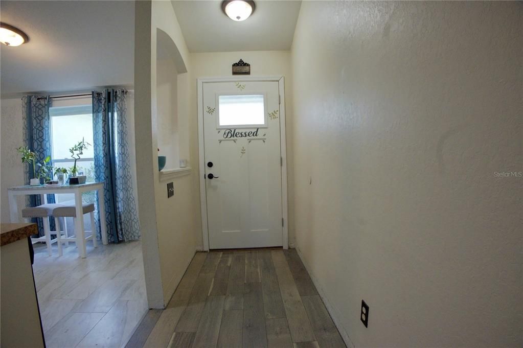 For Sale: $249,900 (3 beds, 2 baths, 1214 Square Feet)