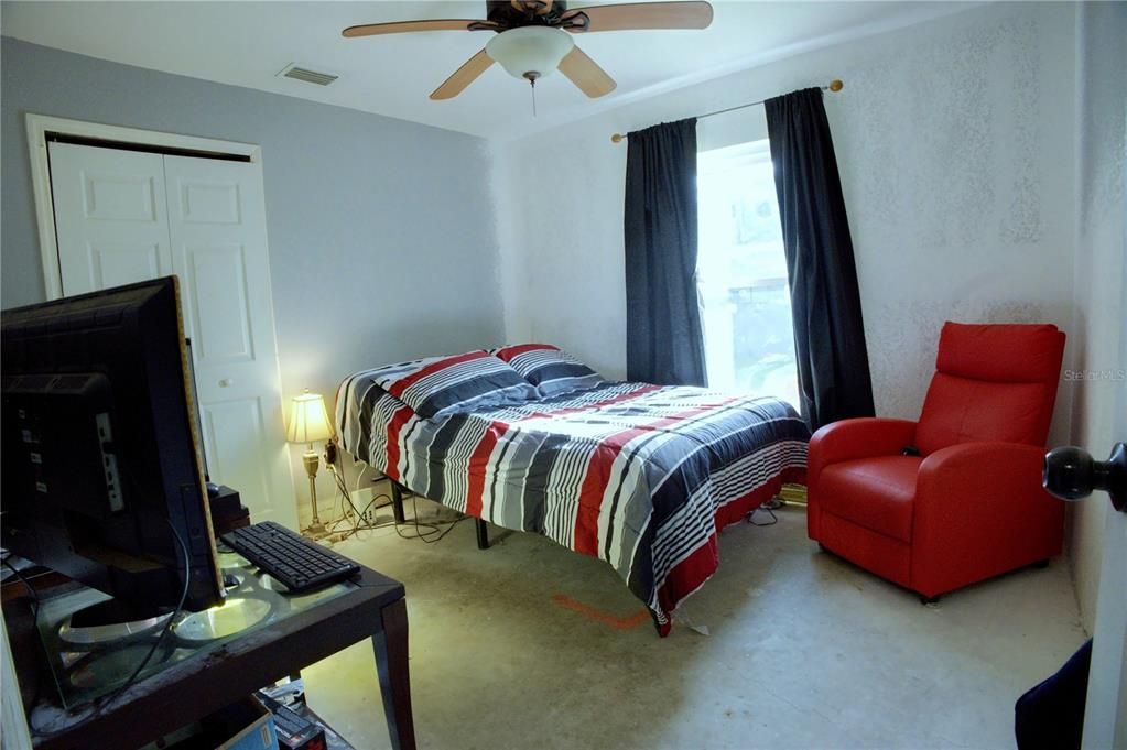 For Sale: $249,900 (3 beds, 2 baths, 1214 Square Feet)