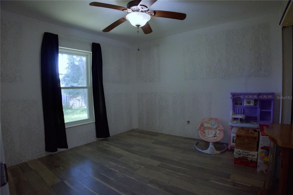 For Sale: $249,900 (3 beds, 2 baths, 1214 Square Feet)
