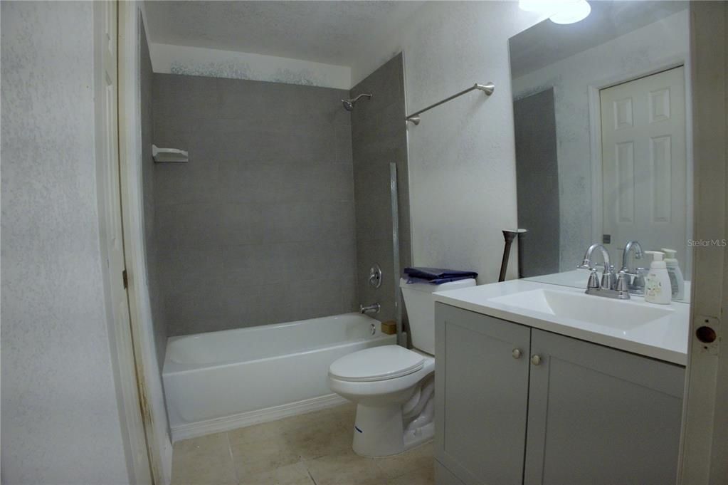 For Sale: $249,900 (3 beds, 2 baths, 1214 Square Feet)