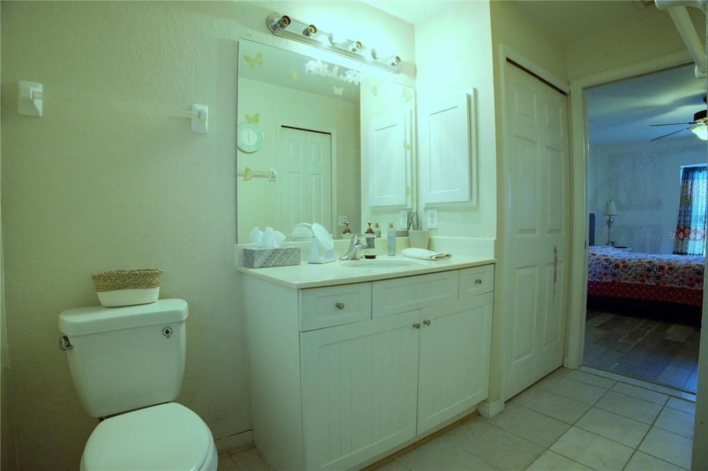 For Sale: $249,900 (3 beds, 2 baths, 1214 Square Feet)