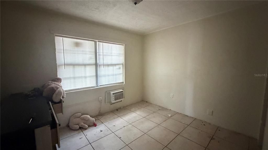 For Sale: $450,000 (8 beds, 0 baths, 2190 Square Feet)