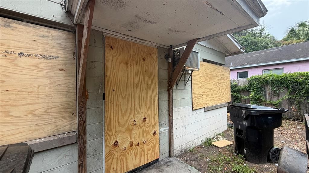 For Sale: $450,000 (8 beds, 0 baths, 2190 Square Feet)