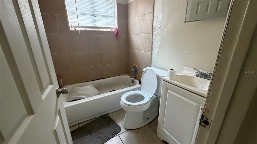 For Sale: $450,000 (8 beds, 0 baths, 2190 Square Feet)