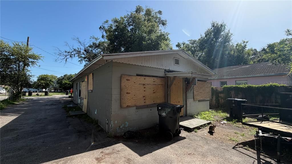 For Sale: $450,000 (8 beds, 0 baths, 2190 Square Feet)