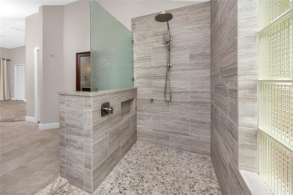 For Sale: $615,000 (4 beds, 2 baths, 2234 Square Feet)