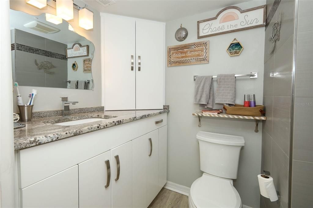 For Sale: $674,000 (2 beds, 2 baths, 1334 Square Feet)