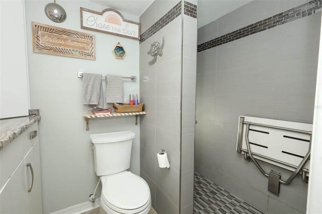 For Sale: $674,000 (2 beds, 2 baths, 1334 Square Feet)
