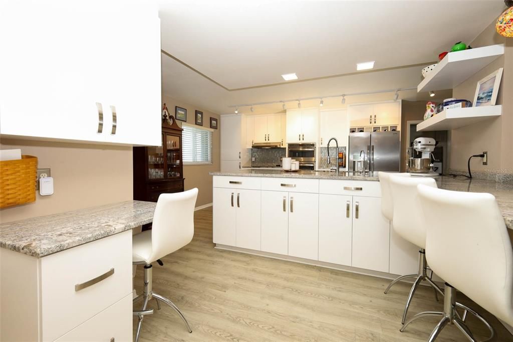 For Sale: $674,000 (2 beds, 2 baths, 1334 Square Feet)