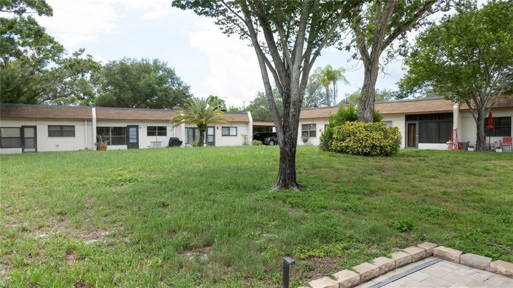 For Sale: $157,500 (2 beds, 1 baths, 812 Square Feet)