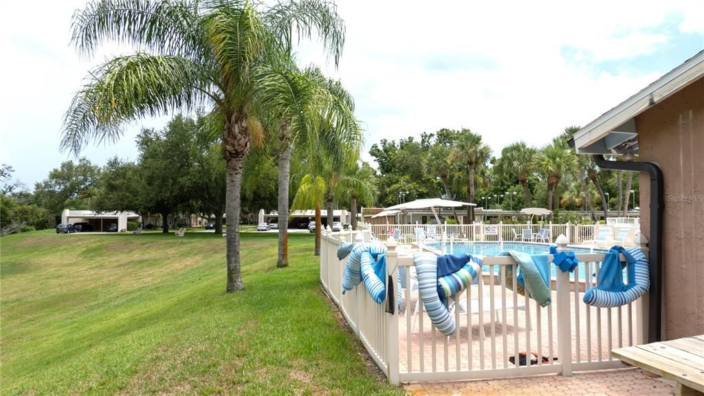For Sale: $157,500 (2 beds, 1 baths, 812 Square Feet)