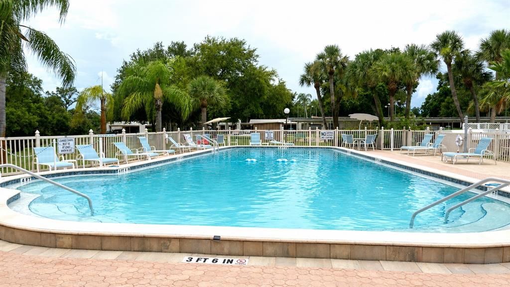 For Sale: $157,500 (2 beds, 1 baths, 812 Square Feet)
