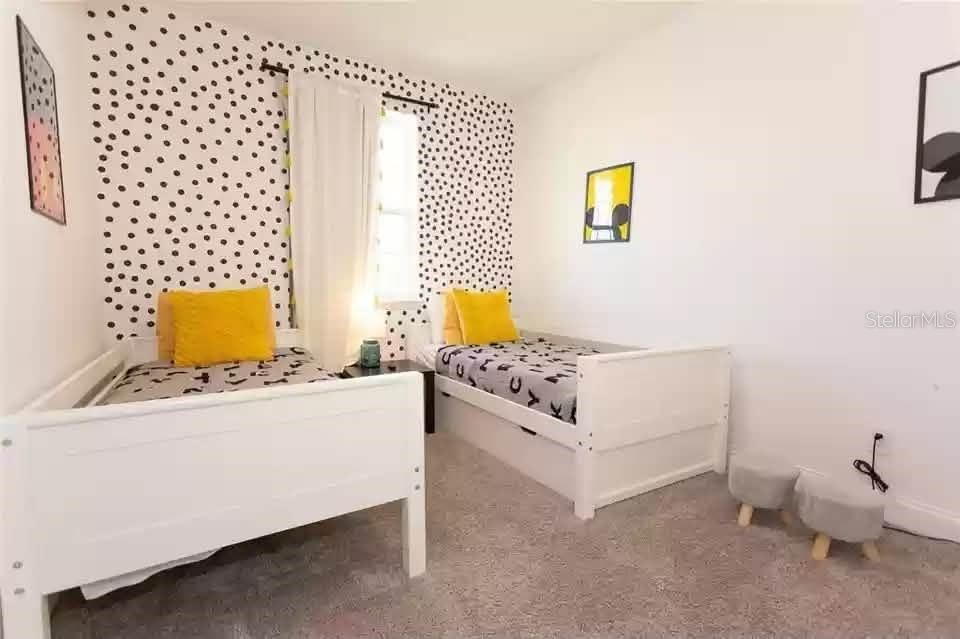 На продажу: $469,000 (5 спален, 4 ванн, 2094 Квадратных фут)