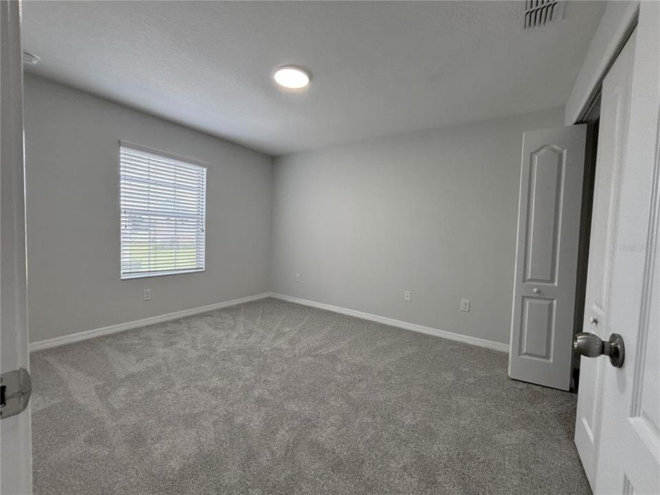 For Sale: $325,000 (3 beds, 2 baths, 1661 Square Feet)