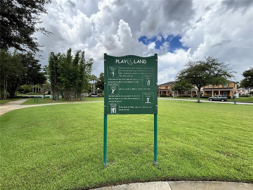 For Sale: $325,000 (3 beds, 2 baths, 1661 Square Feet)