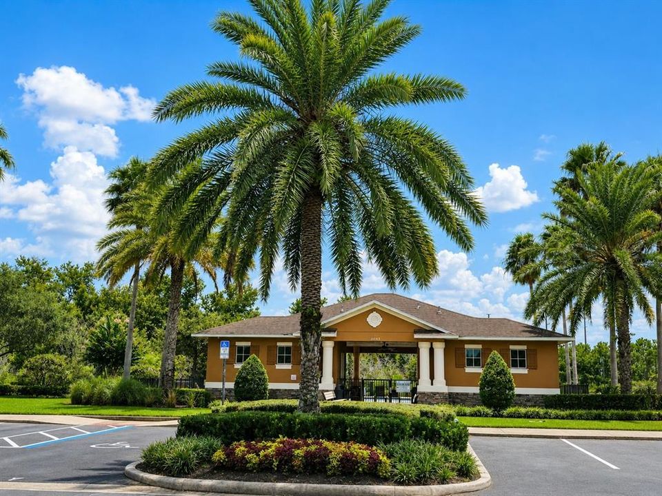 For Sale: $325,000 (3 beds, 2 baths, 1661 Square Feet)