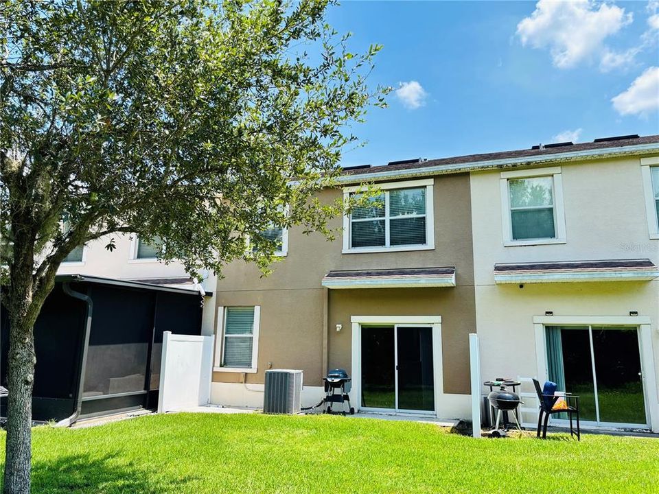 For Sale: $325,000 (3 beds, 2 baths, 1661 Square Feet)