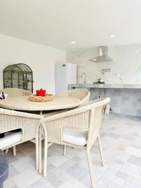 На продажу: $305,000 (2 спален, 2 ванн, 1080 Квадратных фут)