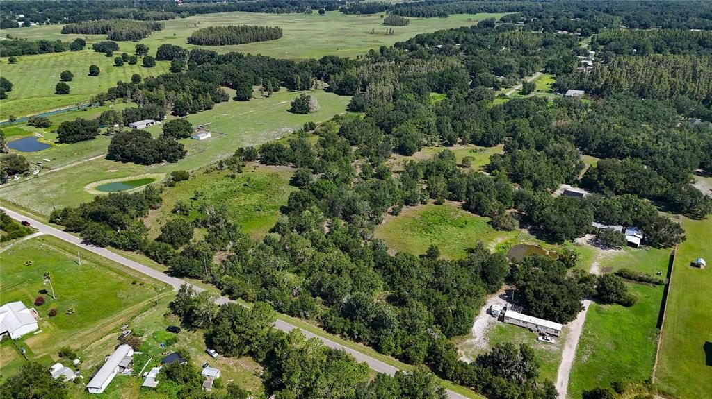 待售: $699,900 (19.47 acres)