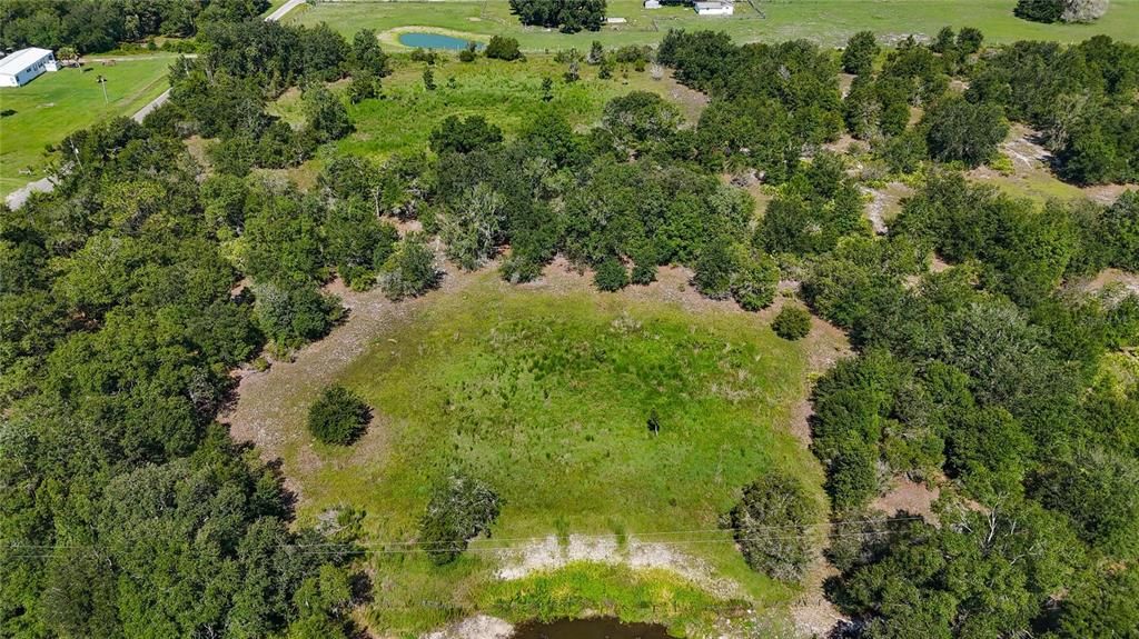 待售: $699,900 (19.47 acres)