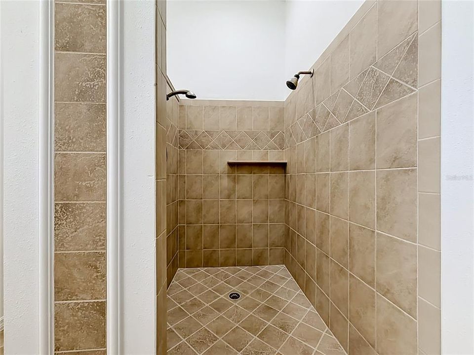 В аренду: $2,500 (3 спален, 2 ванн, 2190 Квадратных фут)