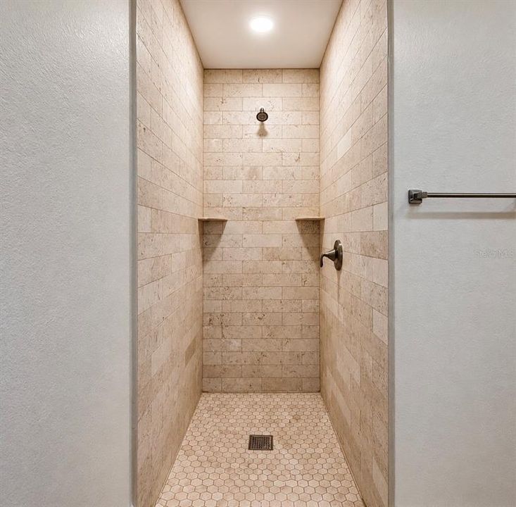 На продажу: $499,900 (3 спален, 2 ванн, 1737 Квадратных фут)