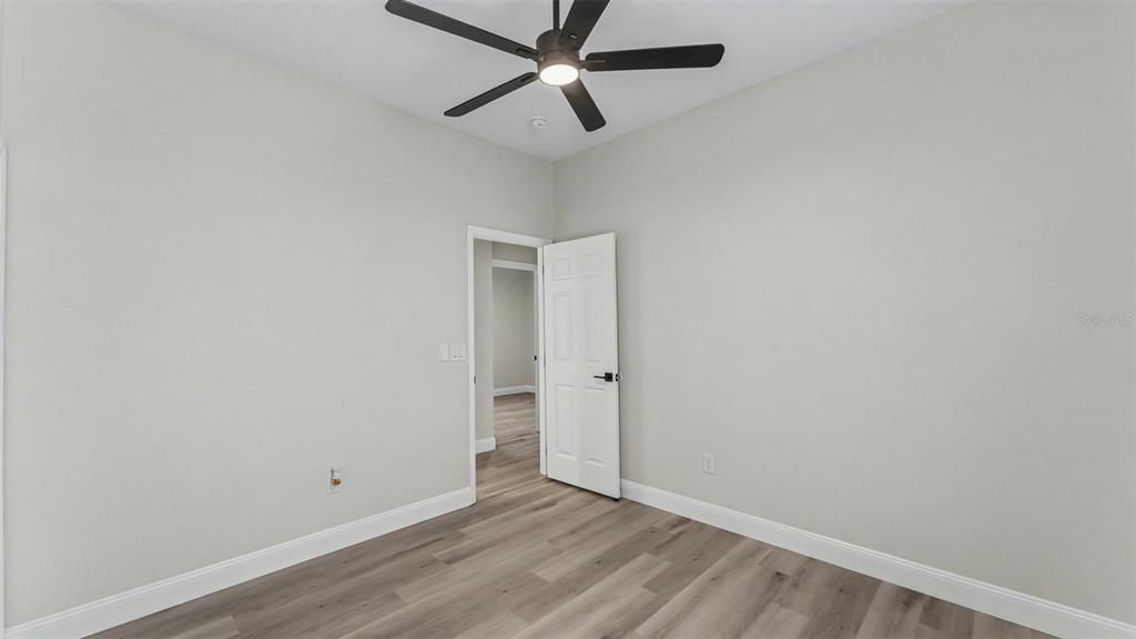 For Sale: $424,900 (6 beds, 3 baths, 2305 Square Feet)