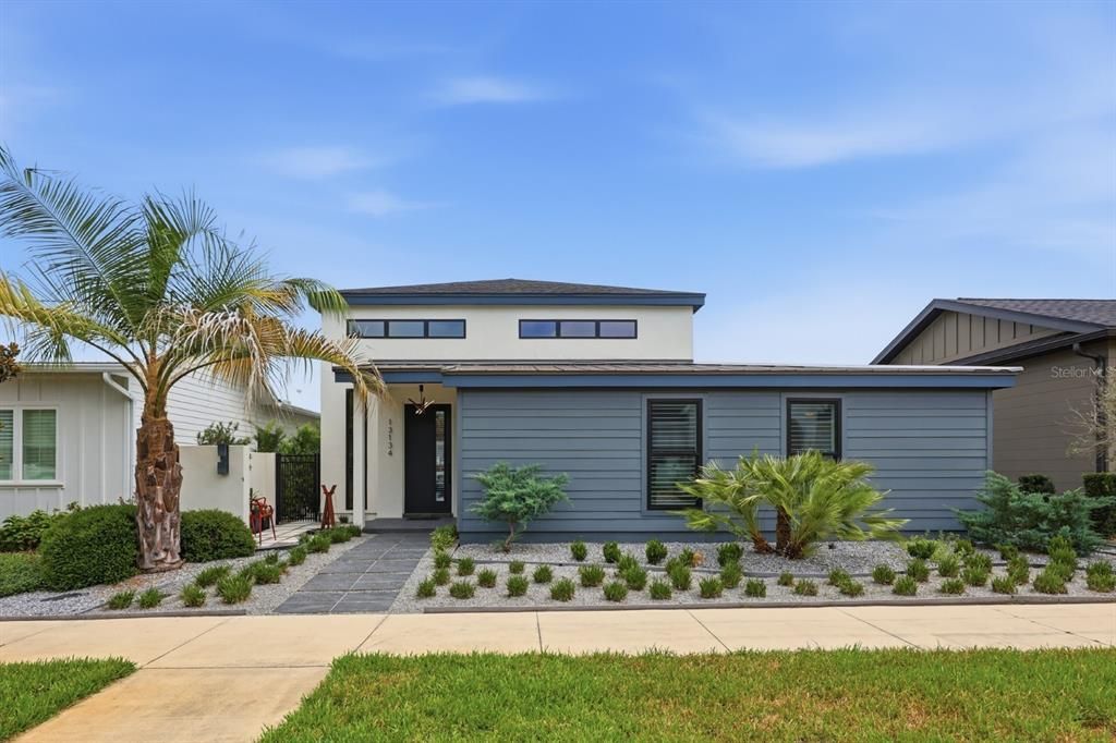 Activo con contrato: $649,805 (3 camas, 2 baños, 2016 Pies cuadrados)